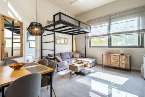 Luxury Loft Apartment &Rooftop with Acropolis View